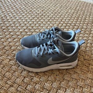 Nike Air Max Tavas GS 'Cool Grey'
